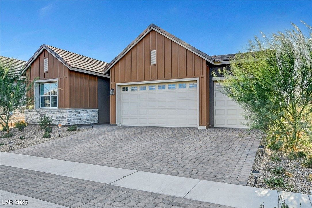 829 Stepney Pl — Henderson, NV 89011